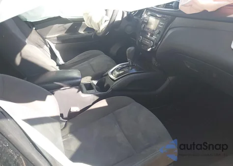 2016 Nissan Rogue Sv z USA, uszkodzony, nr VIN KNMAT2MV1GP621780